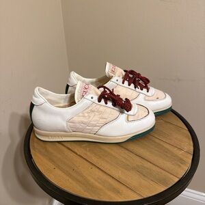 Vintage 1984 Gucci Cream and White Sneakers